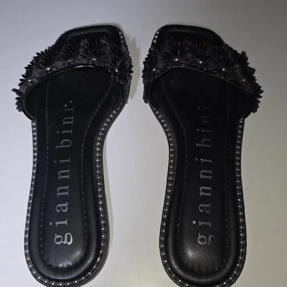 Gianni Bini Women Size 8M Black Floral Applique Studded Slide Sandals - Picture 3 of 7
